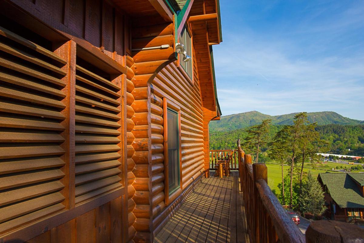 Misty Mountain Hideaway, 3 Bedrooms, Sleeps 10, Pool Access, Wifi Pigeon Forge Exterior photo