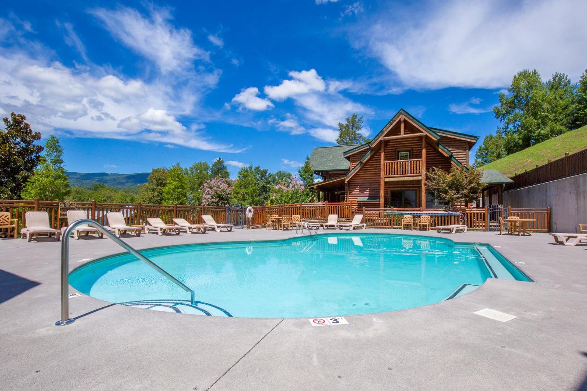 Misty Mountain Hideaway, 3 Bedrooms, Sleeps 10, Pool Access, Wifi Pigeon Forge Exterior photo